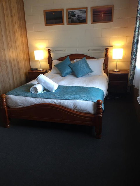 Regatta Point Tavern & Holiday Villas - Stayed 7