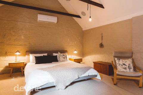 Devine Stays - Hayloft On ELizabeth - Stayed 12