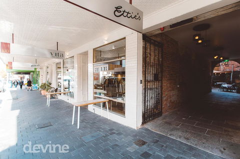 Devine Stays - Hayloft On ELizabeth - Stayed 8