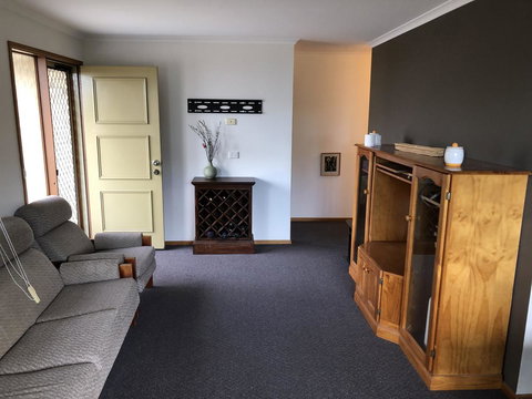 Little Mountain Town - Stays Accommodation 6