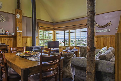 Touchwood Cottages - Stayed 32