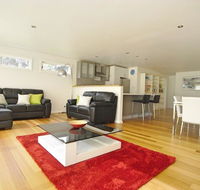 Seaview Apartment - Stays Accommodation