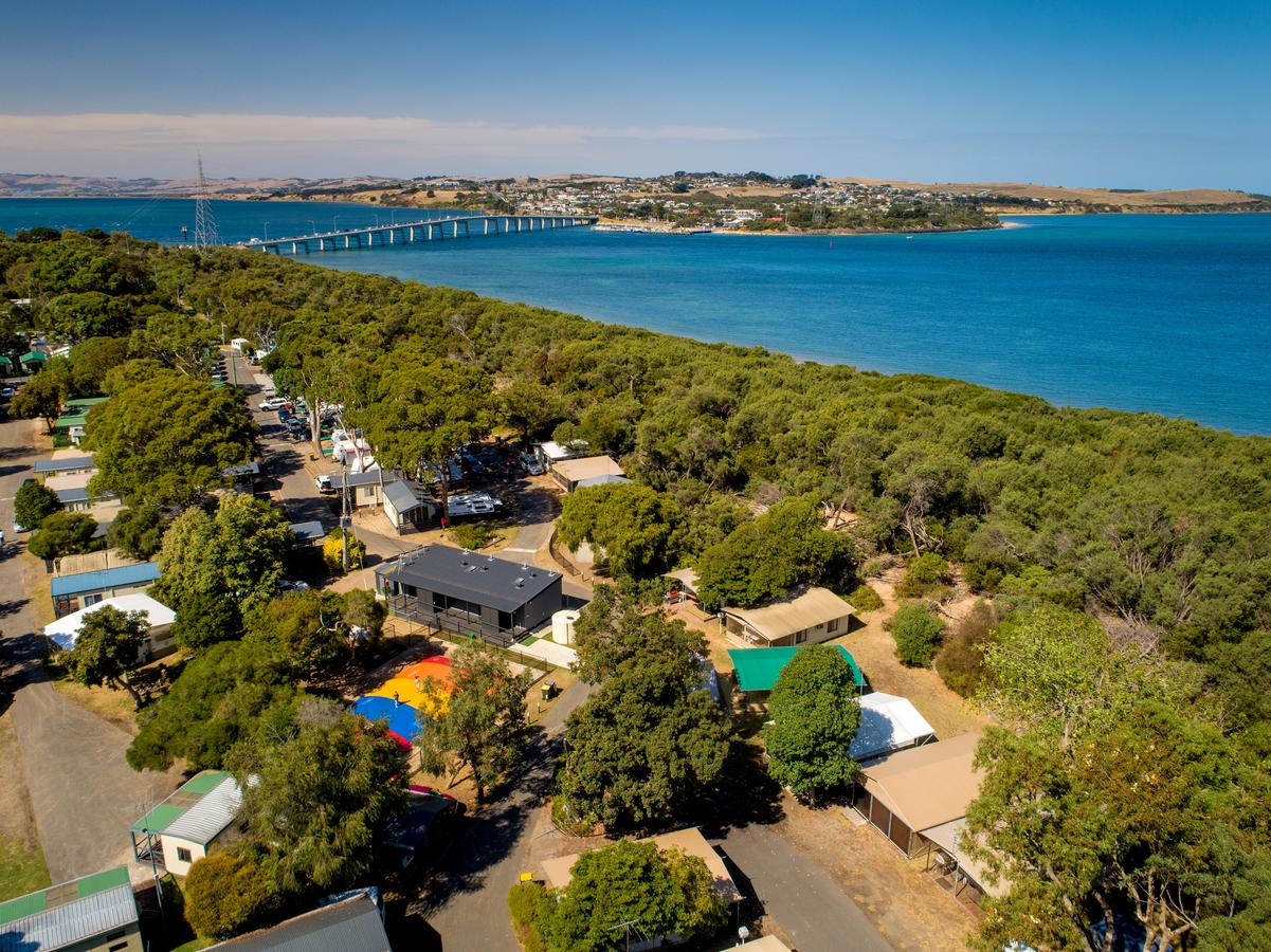 Newhaven VIC Stayed