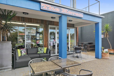The Island Accommodation - Stays Accommodation 28