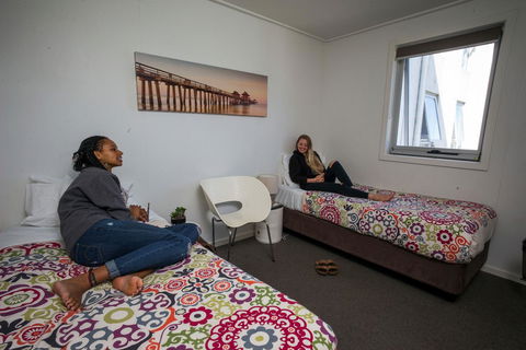 The Island Accommodation - Stays Accommodation 3