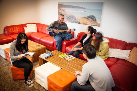 The Island Accommodation - Stays Accommodation 16