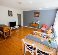 Flora Hill Creek Views - Stayed