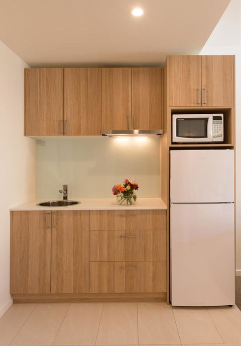 Boathouse Resort Studios And Suites - Stays Accommodation 30