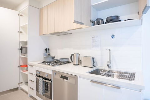 Poplar Apartments - Stayed 14