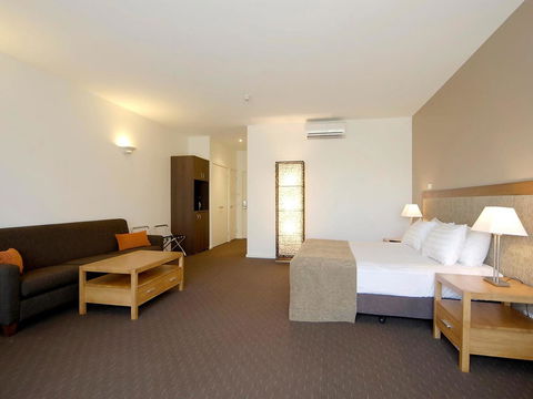 Mornington Hotel - Stayed 27