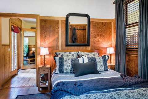 Avalon House - Stayed 44