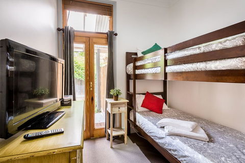 Avalon House - Stayed 17