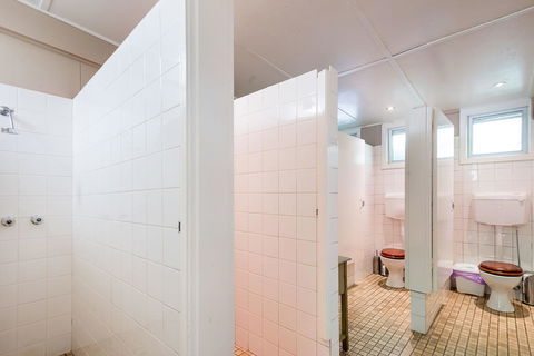 Avalon House - Stayed 24