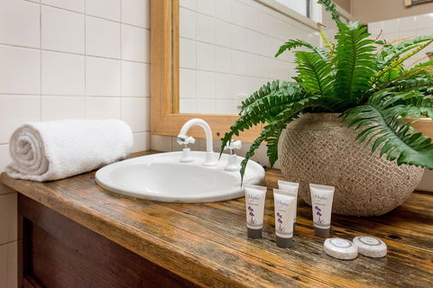 Avalon House - Stayed 38