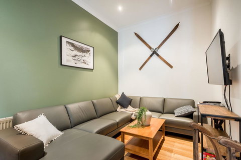 Avalon House - Stayed 4