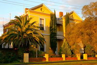 Book Castlemaine Accommodation Vacations Stayed Stayed