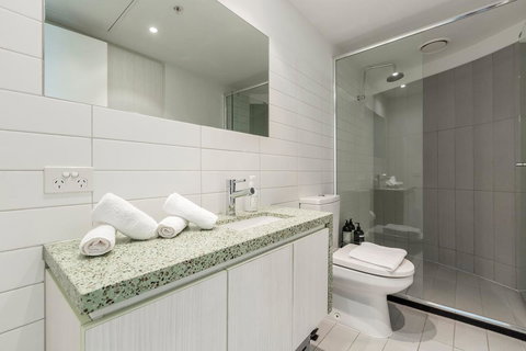 2Bedroom Apartment With Views In Docklands Next To CBD & Marvel Stadium - Stayed 13