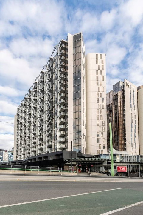 2Bedroom Apartment With Views In Docklands Next To CBD & Marvel Stadium - Stayed 19