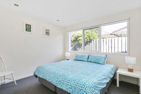 Front Beach House - Stays Accommodation 20