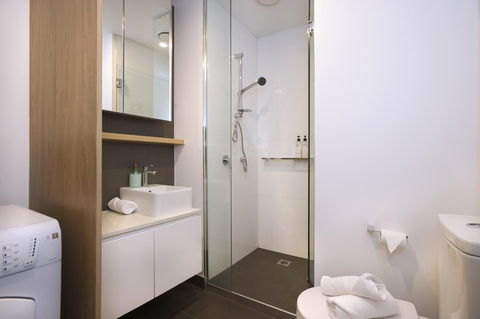 Mono Apartments On La Trobe Street - Stayed 10