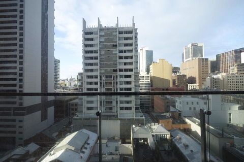 Mono Apartments On La Trobe Street - Stayed 17