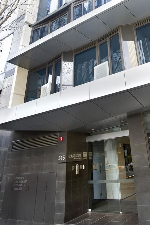 Mono Apartments On La Trobe Street - Stayed 13
