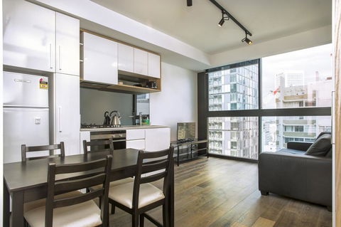 Mono Apartments On La Trobe Street - Stayed 6