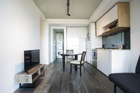 Mono Apartments On La Trobe Street - Stayed 11