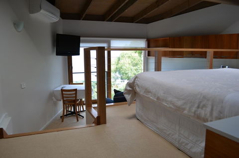 Chris\'s Beacon Point Restaurant & Villas - Stayed 9