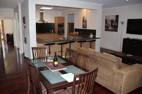 Yering Gorge Cottages - Stayed 17