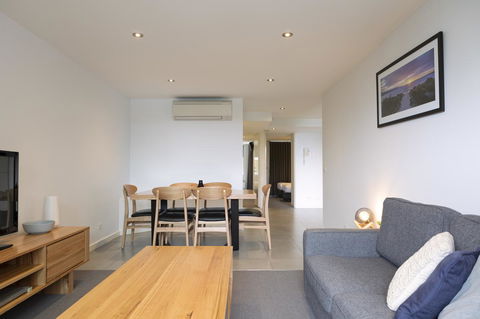 The Dolphin Apartments - Stayed 7
