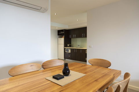 The Dolphin Apartments - Stayed 8