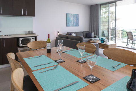The Dolphin Apartments - Stayed 20