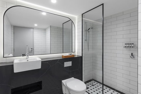 The Savoy Hotel On Little Collins Melbourne - Stayed 17