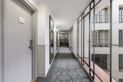 The Savoy Hotel On Little Collins Melbourne - Stayed 21