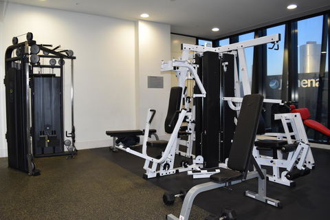 Melbourne SkyHigh Apartments - Stayed 23
