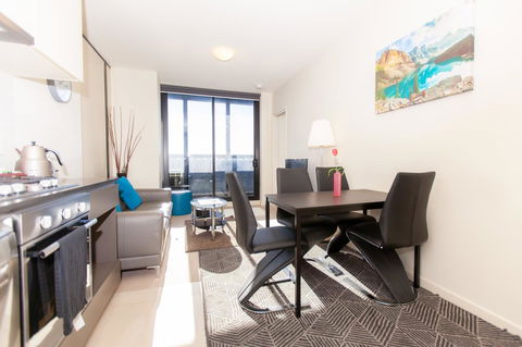 Melbourne SkyHigh Apartments - Stayed 9