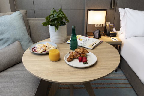 Novotel Melbourne Central - Stays Accommodation 44