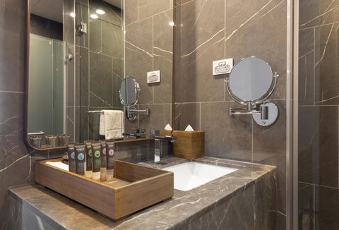 Novotel Melbourne Central - Stays Accommodation 5