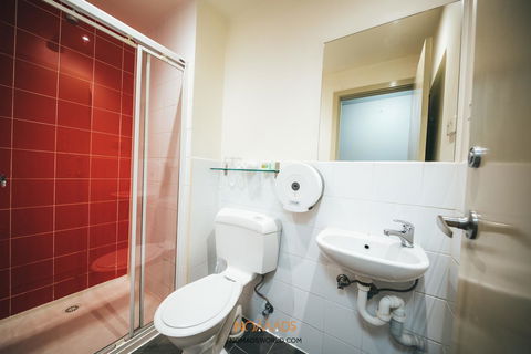 Nomads Melbourne Backpackers - Stayed 17