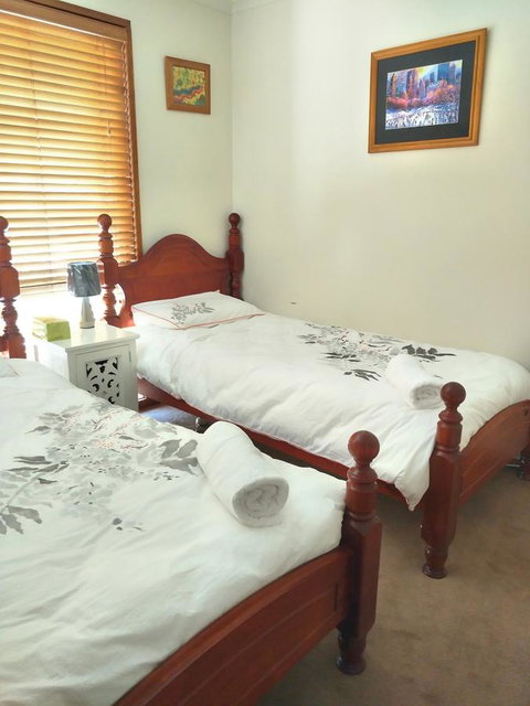 Waterfront Retreat - Stayed 22