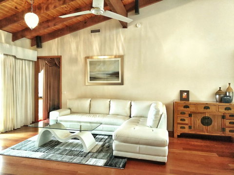 Waterfront Retreat - Stayed 15