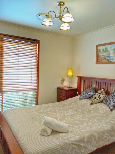 Waterfront Retreat - Stayed 21