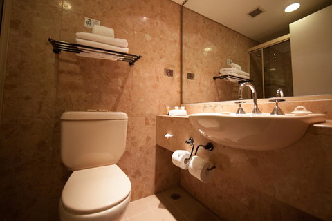 CitiClub Hotel Melbourne - Stays Accommodation 13