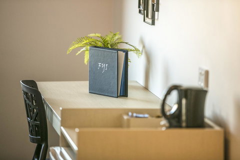 Nightcap At The Cheeky Squire - Stayed 15