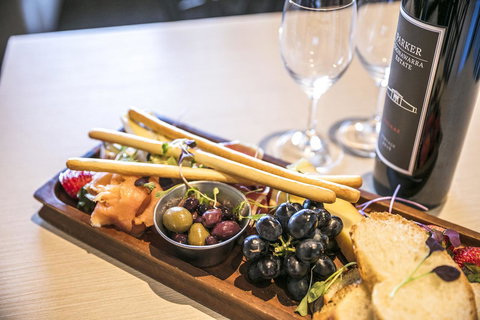 Nightcap At The Cheeky Squire - Stayed 23