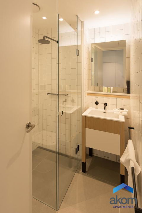 AKOM AT Docklands - Stayed 17