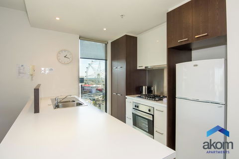 AKOM AT Docklands - Stayed 14