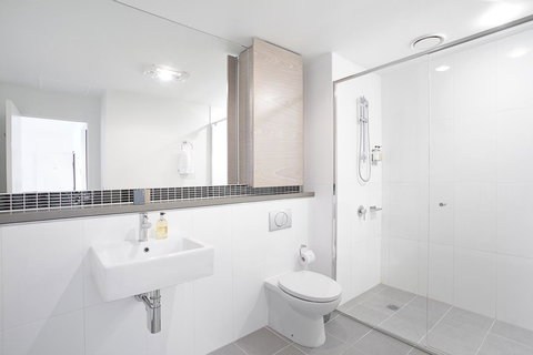 St Kilda Central Apartments - Stayed 11