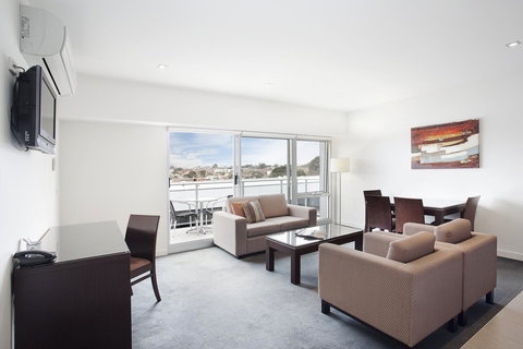 St Kilda Central Apartments - Stayed 16
